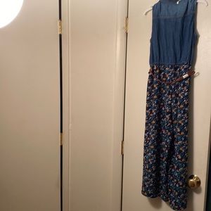 Girls size 16 jumpsuit very stylish comes with beautiful necklace.